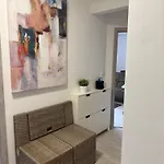 - Cernice شقة