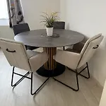 - Cernice شقة